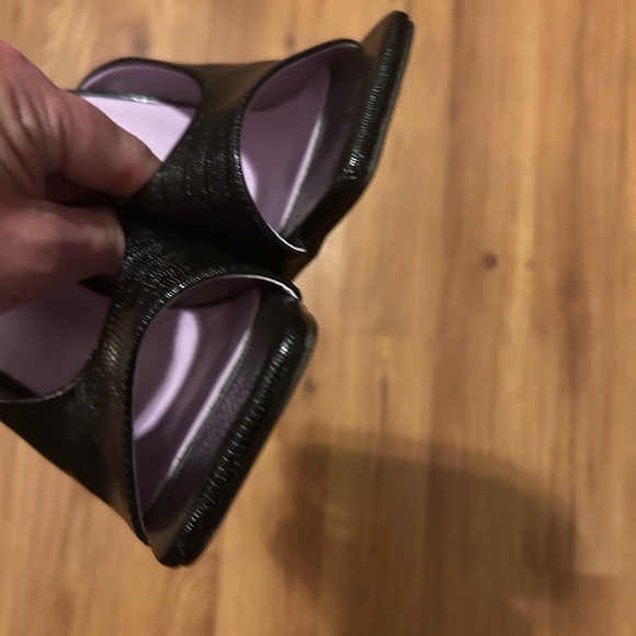 Black high heel open toe sandals with gold chain heel. Square toe stiletto. 6.5 - Picture 9 of 9